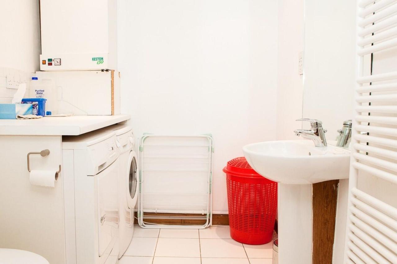 Spectacular Central 4-Bedroom Close To London Eye Exterior photo