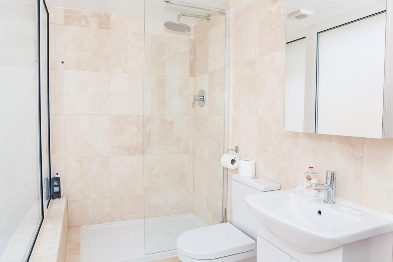 Spectacular Central 4-Bedroom Close To London Eye Exterior photo